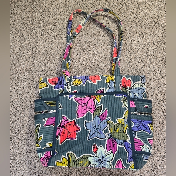 Vera Bradley Ionic Deluxe Vera Tote in Falling Flowers Cloth Bag High Quality - Picture 3 of 9